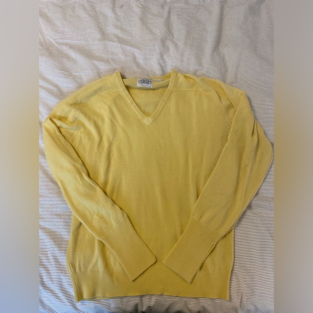 Vintage yellow sweater